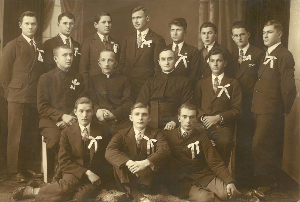 Członkowie Soldacji Mariańskiej z Miechowa - Grudzień 1930 roku.