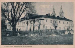 Rys. 6 Siedziba seminarium nauczycielskiego w Jędrzejowie, zlokalizowana w dawnych zabudowaniach klasztoru Cystersów
